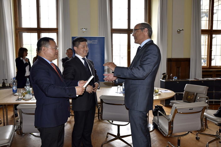 Delegation From China Visits Fau Faculty Of Engineering