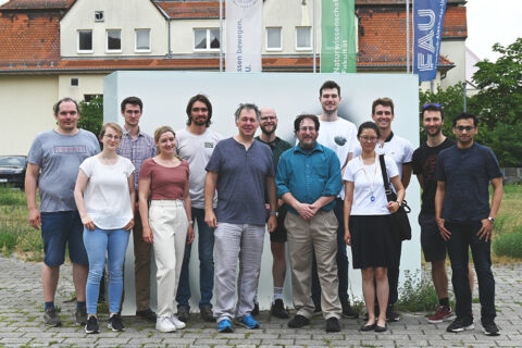 PhD students from Friedrich-Alexander-Universität Erlangen-Nürnberg (FAU) and Princeton University met again to jointly learn about lasers and photonics.