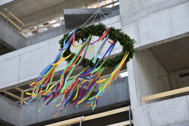 Topping-out ceremony for the new Technical Chemistry building